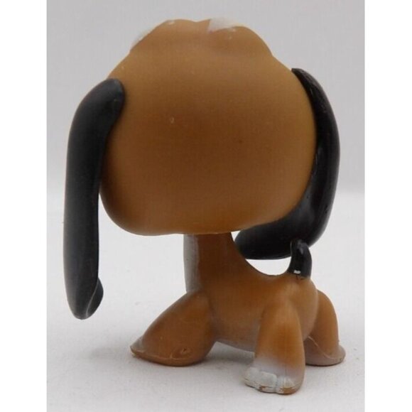 Littlest Pet Shop Hound- Tan & White/ Black Eyes ©2004 with Red Magnetic Foot - Picture 3 of 5